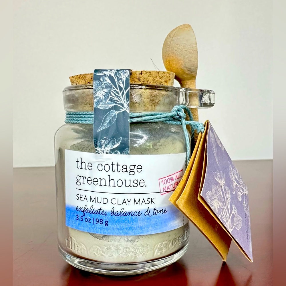 The cottage greenhouse clay mask